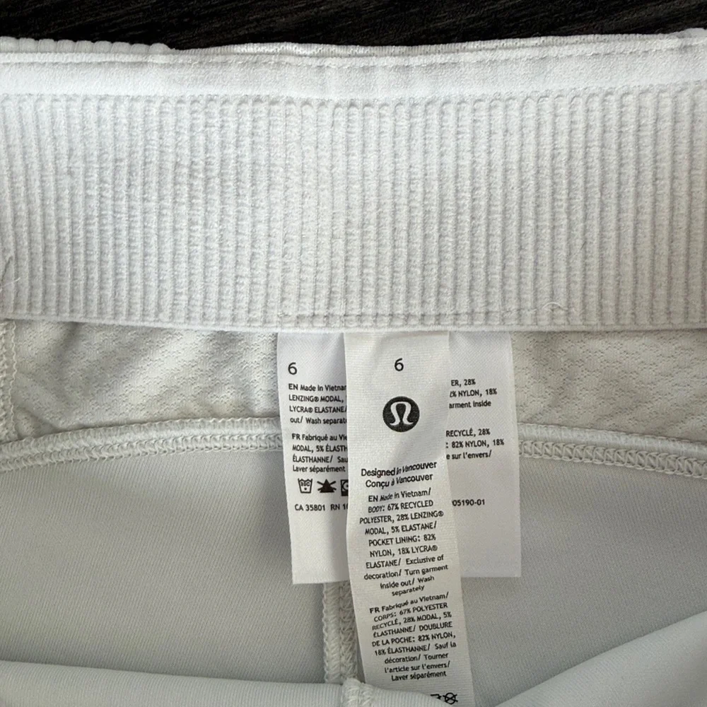 Lululemon Ribbed Softstreme Zip-leg HR Crop 25”